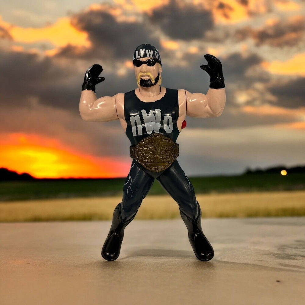 Hollywood Hulk Hogan WCW NWO Nitro Vibrating Toymakers Wrestling Figure w/‎ BELT